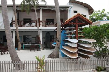 Hotel Cokes Surf Camp Thulusdhoo Zewnętrze zdjęcie